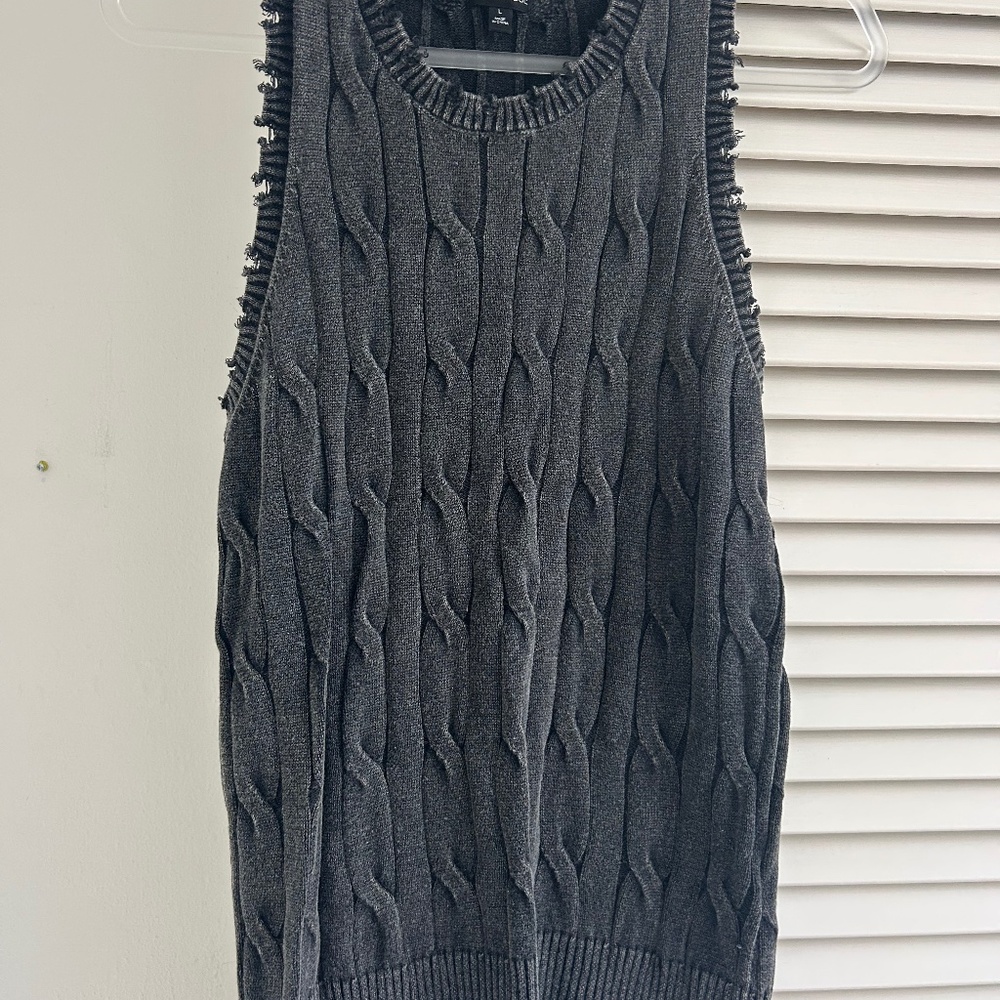 Grey Rose Minnie Rose distressed sweater SZ large